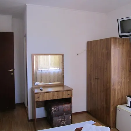Nikolina Guest house