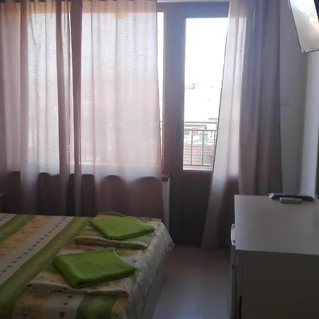 Nikolina Guest house *