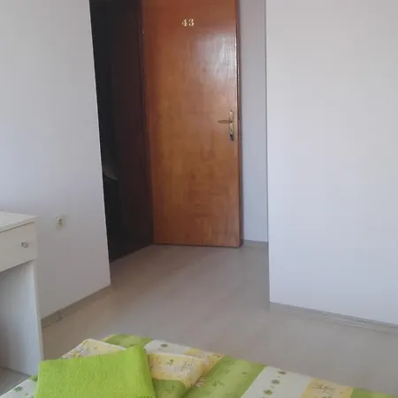 Nikolina בית הארחה סוזופול